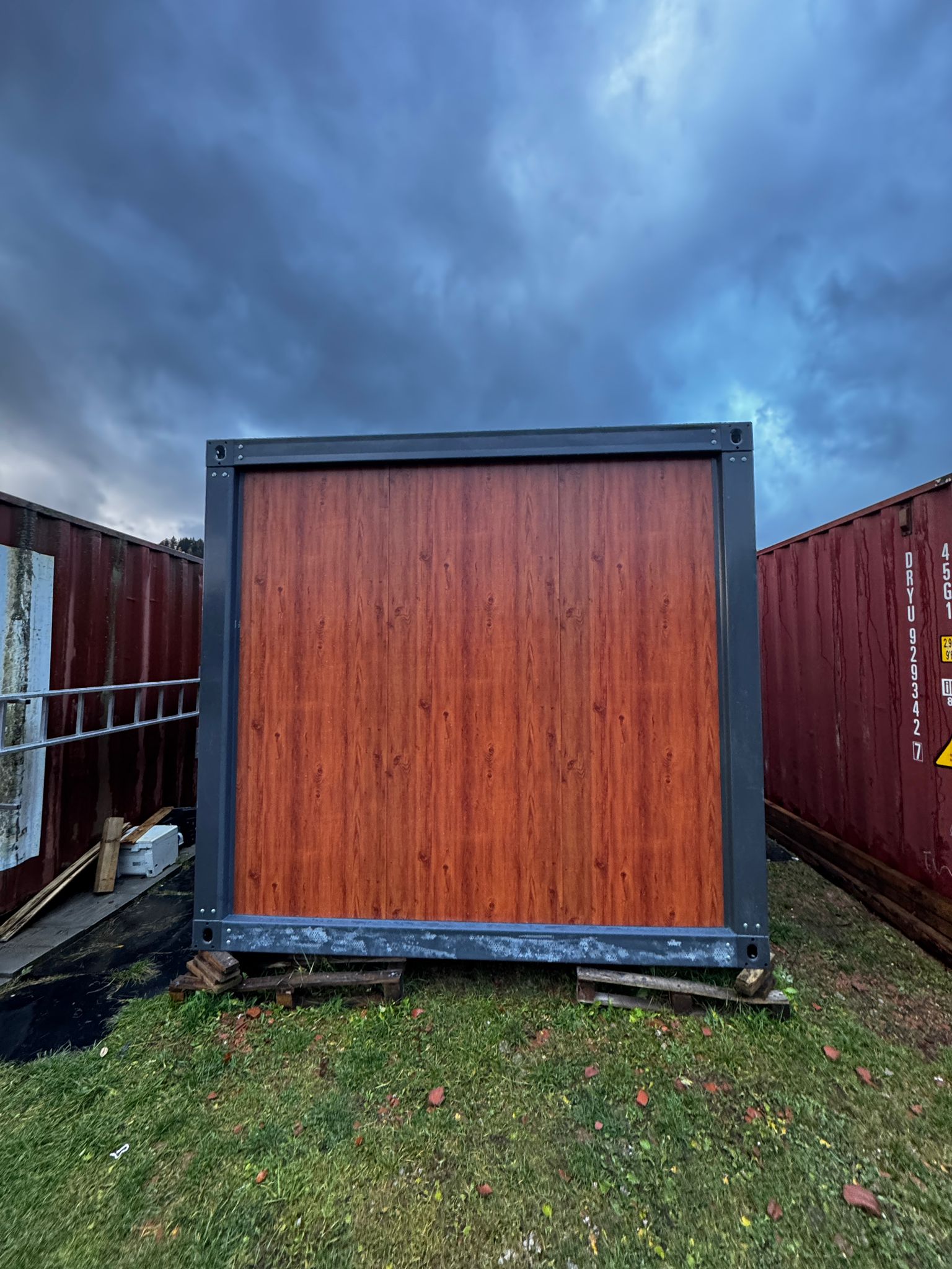 Montovaný obytný kontajner 300 cm x 600 cm x 280 cm – Obrázok 9