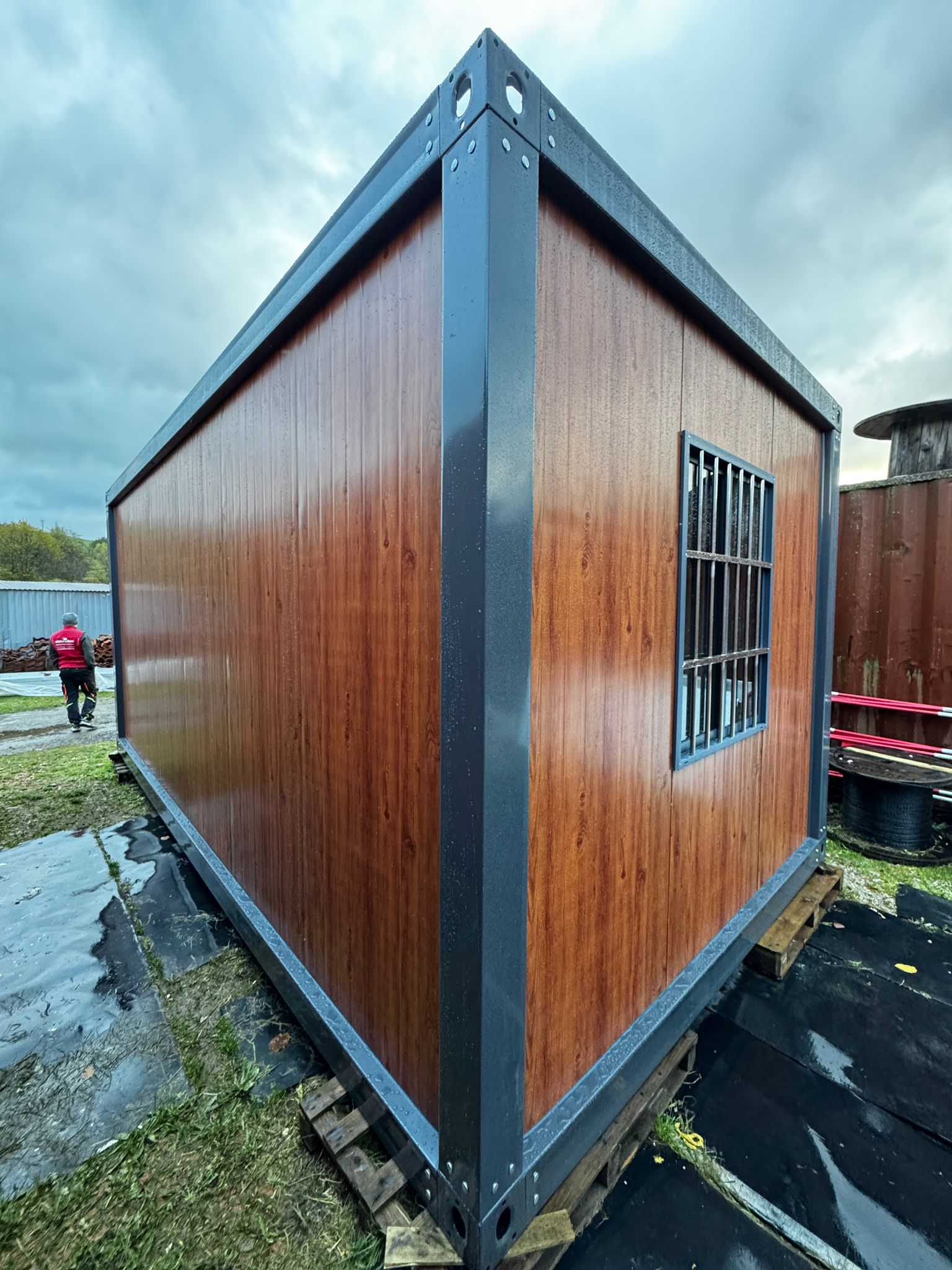 Montovaný obytný kontajner 300 cm x 600 cm x 280 cm – Obrázok 10