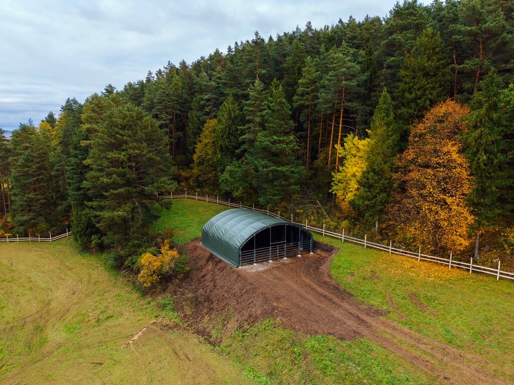 Prístrešok pre zvieratá 12,2m x 12,2m x 5m – Obrázok 8